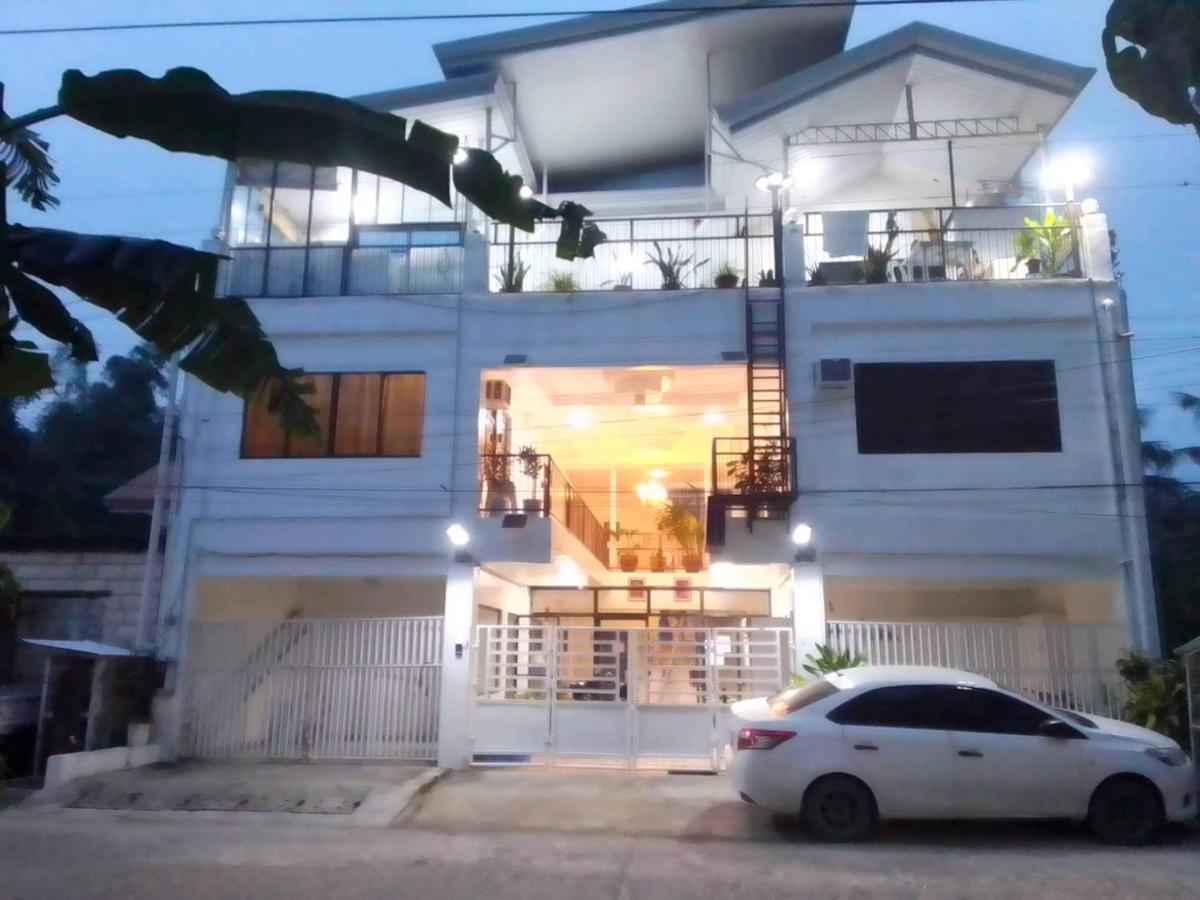 Luna Oslob Travellers Inn Exterior photo