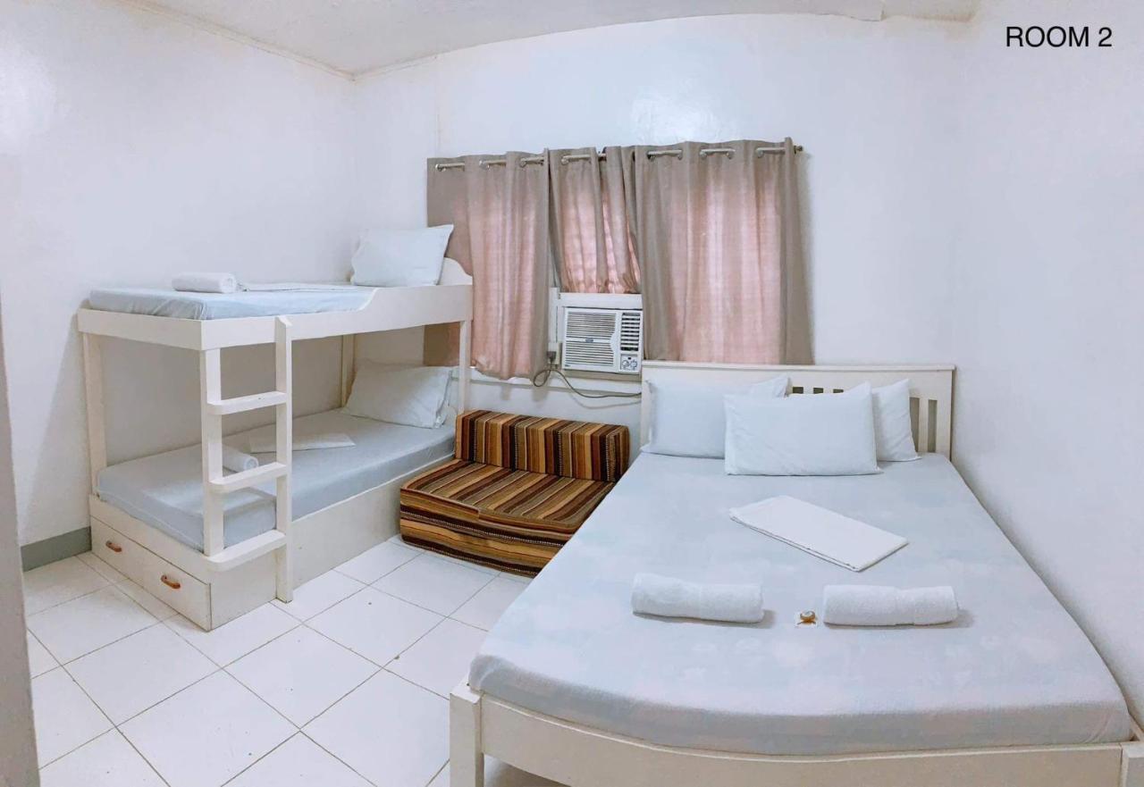 Luna Oslob Travellers Inn Exterior photo
