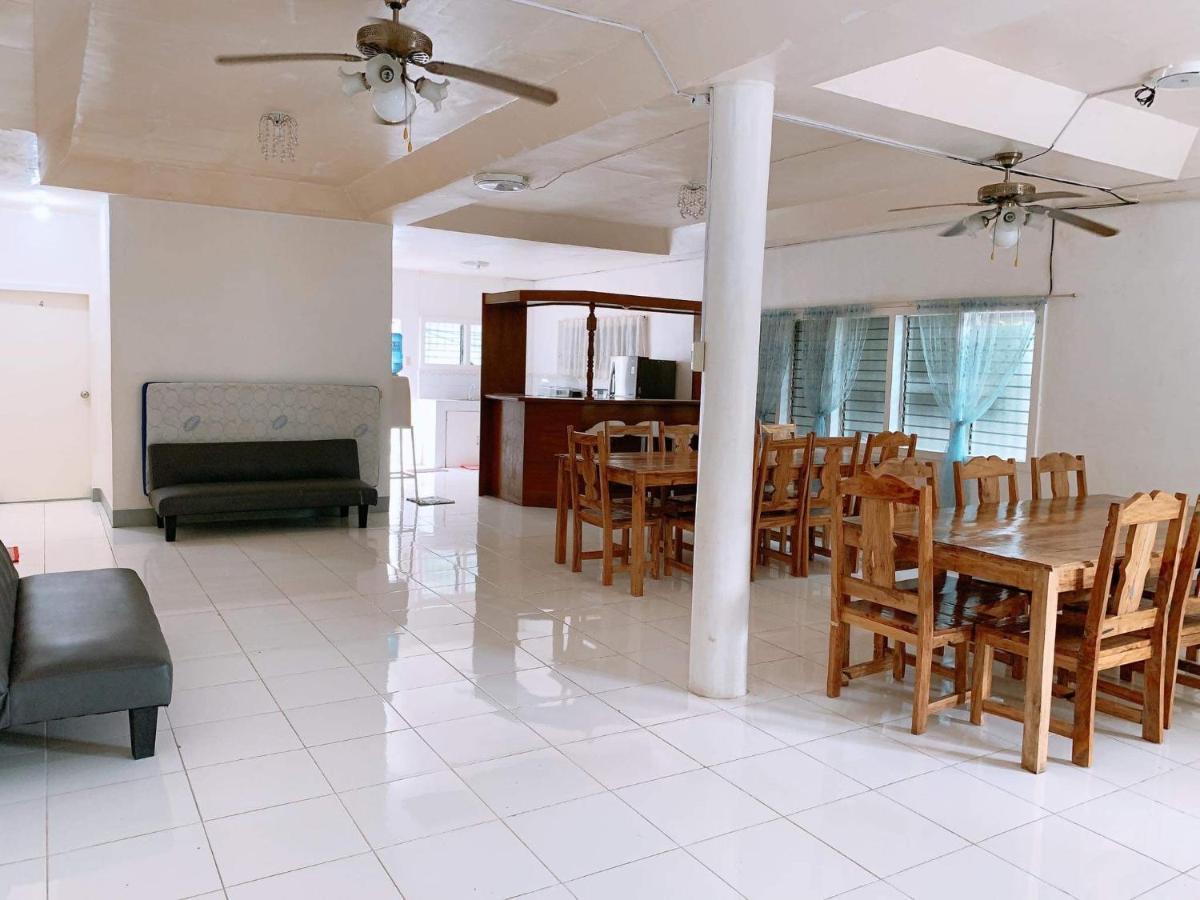Luna Oslob Travellers Inn Exterior photo